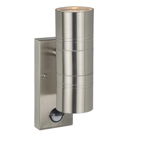 Lucide ARNE-LED IR - Wandspot / Wandlamp Binnen/Buiten - Ø 6,3 cm - LED - GU10 - 2x5W 2700K - IP44 - Beweging & dag/nacht sensor - Mat chroom - aangezet 2