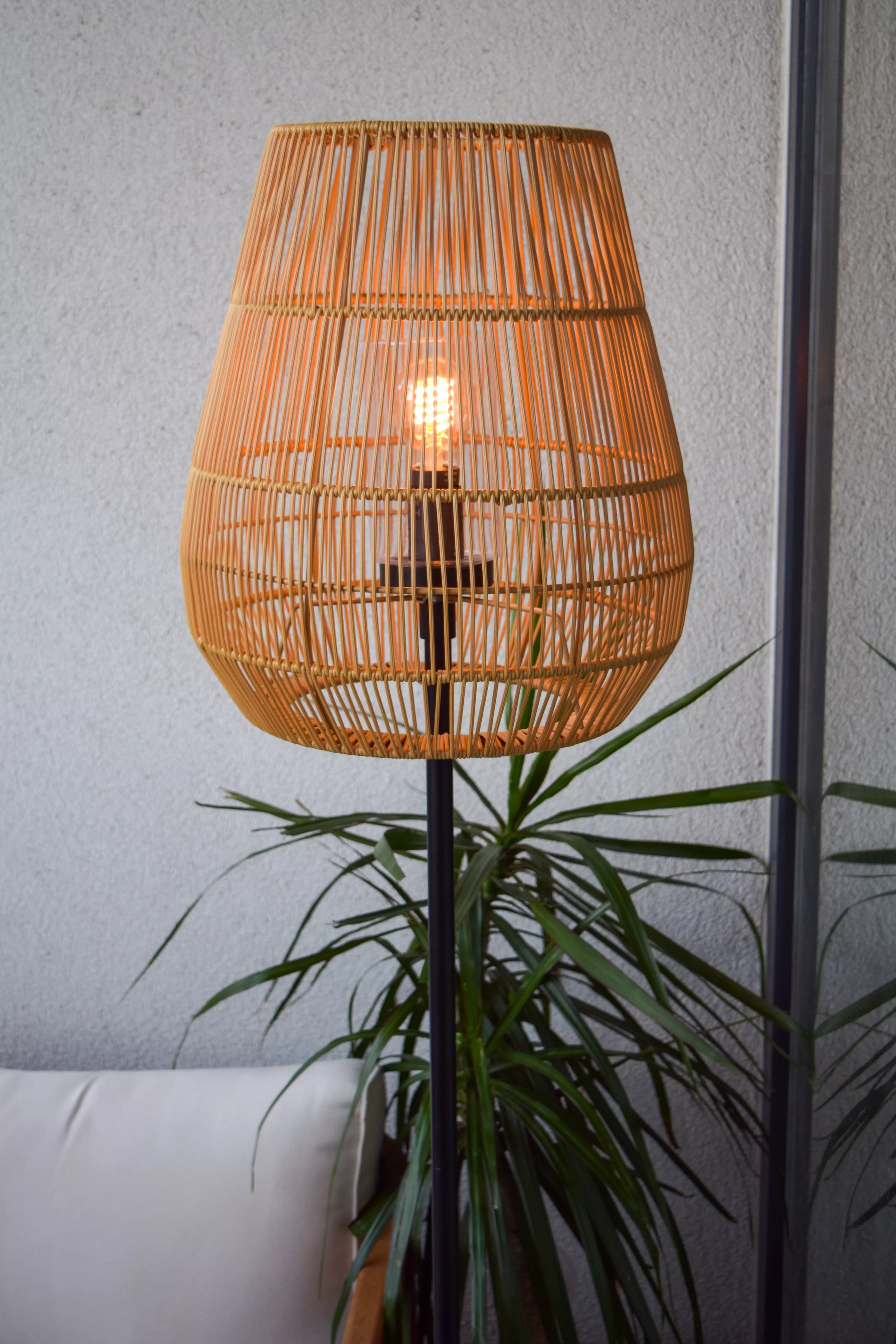 LED opbouw vloerlamp Bunda, 4-vlam, zwart voor buiten, berijdbaar, warm wit, set van 8 LED opbouw vloerlamp Bunda, 4-vlam, zwart voor buiten, berijdbaar, warm wit, set van 8
