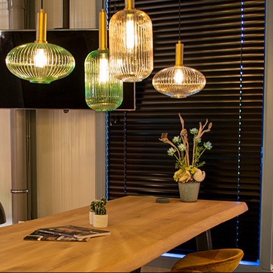Lamp Hang Above The Dining Table, Ideal Height For Pendant Light Over Table