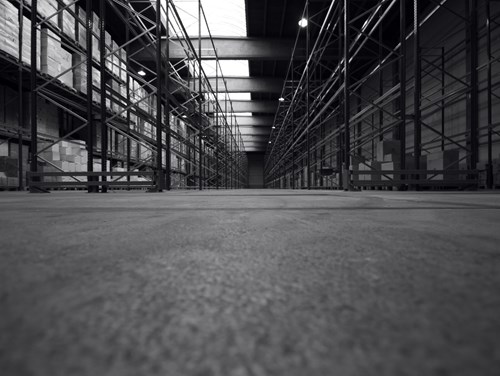 Lucide’s distributiecentrum van 10.000 m² in Antwerpen om aan de noden van al onze klanten te voldoen.